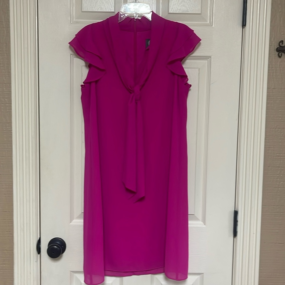 Vince Camuto size 6 dress Fuchsia color. Zipper in back. Beautiful dress!